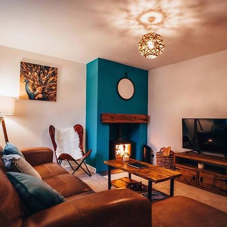 Chapel Place, Charming, Cosy, Country, Cottage. モントゴメリー エクステリア 写真